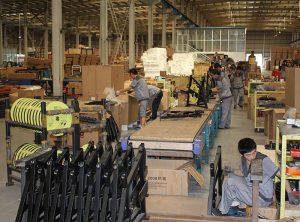 DHZ Fitness Produktion China Montage